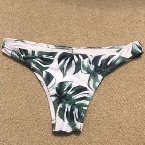 Tropical leaf bottoms